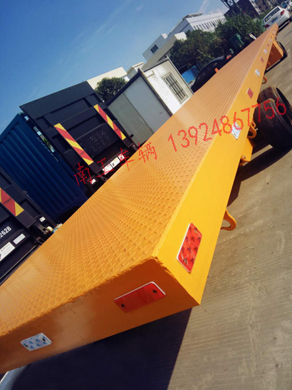 40噸12.5米加長(zhǎng)重型平板拖車(chē)1I.jpg