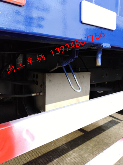 飛翼式車(chē)箱2I.jpg
