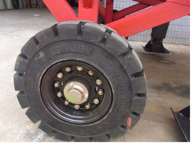 14T移動(dòng)式登車(chē)橋2.jpg